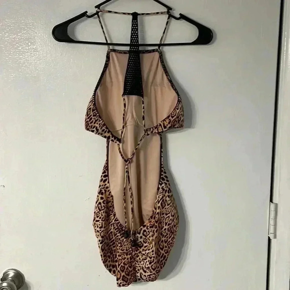 Victoria secret portofino crochet halter one piece - Picture 5 of 9